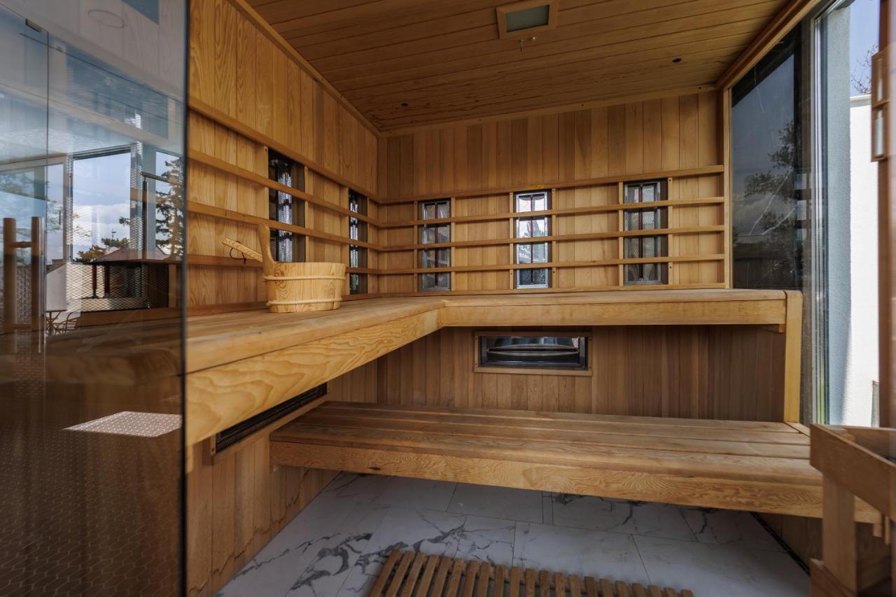 Villa Bauhaus Wellness Apartman Сиофок Екстериор снимка